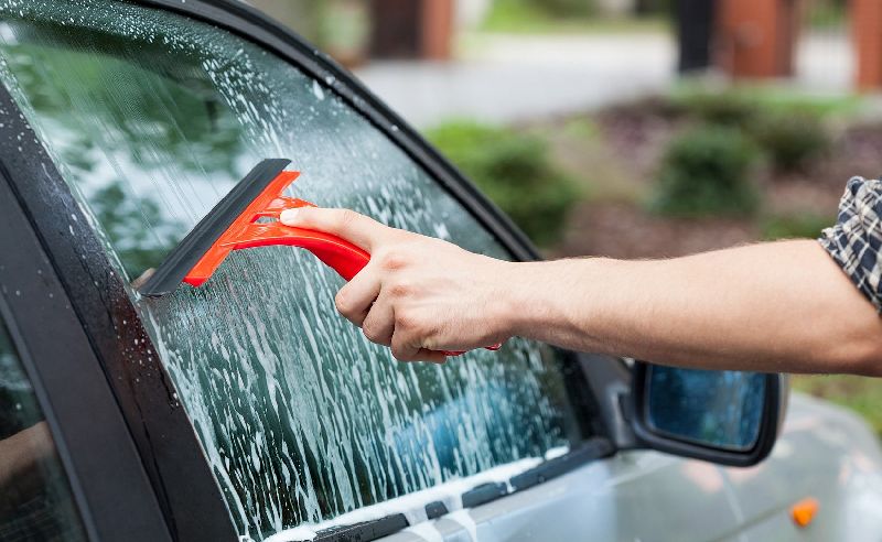 Cara Menghilangkan Jamur di Kaca Mobil