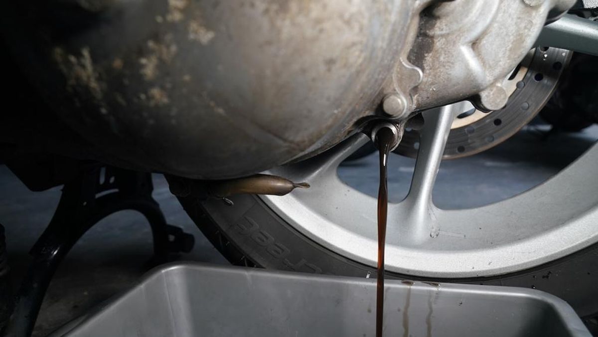 Tanda Oli Gardan Motor Harus Diganti