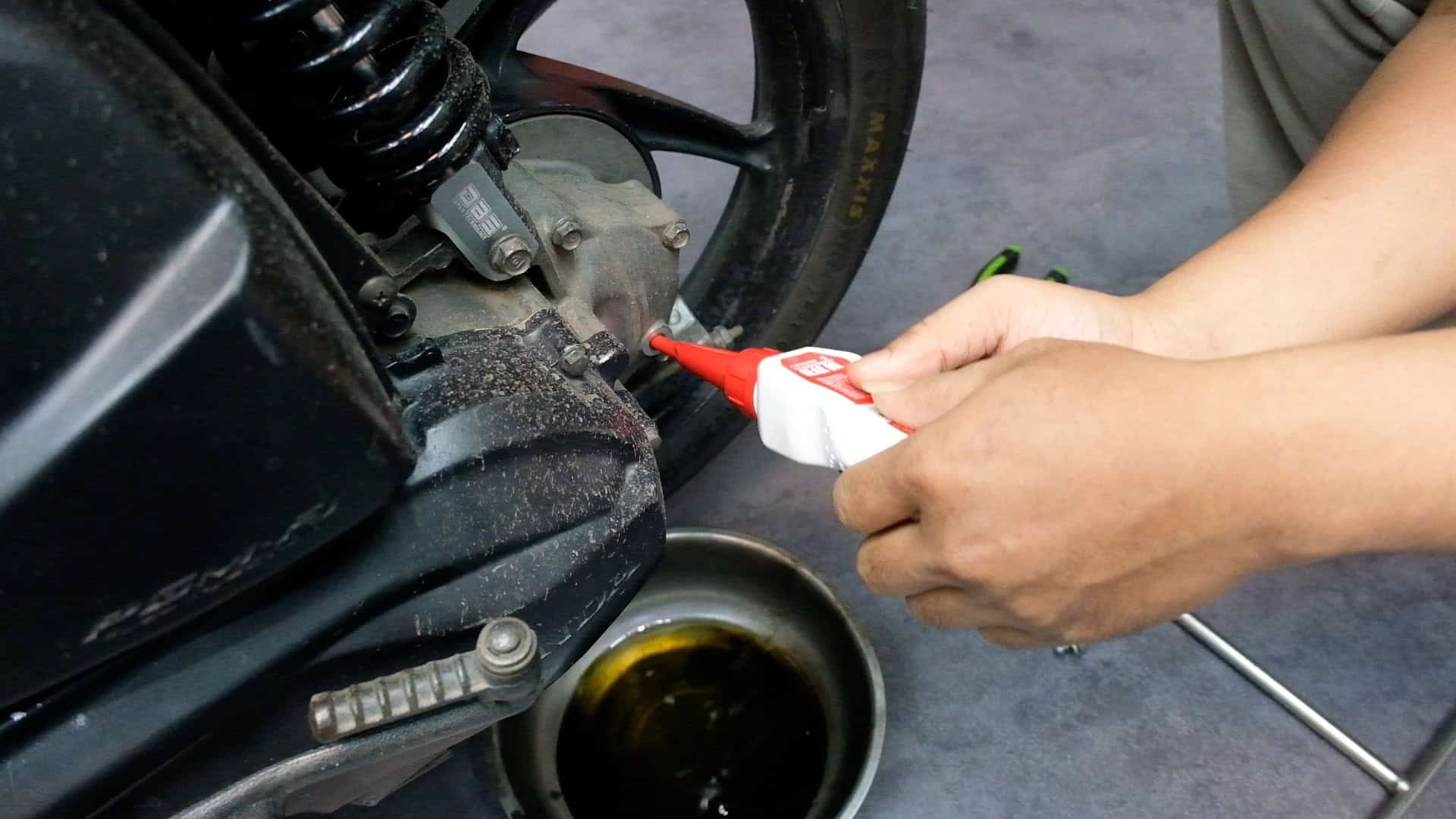 Waktu Idealnya Ganti Oli Gardan Motor Matic