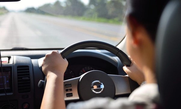 Penyebab Setir Mobil Miring ke Kiri