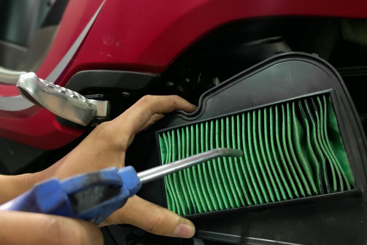 Cara Membersihkan Saringan Udara Motor Matic