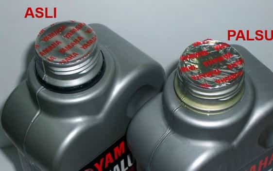 Membedakan Oli Mesin Palsu dan Asli