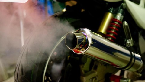 Penyebab Knalpot Motor Nembak Saat Lepas Gas