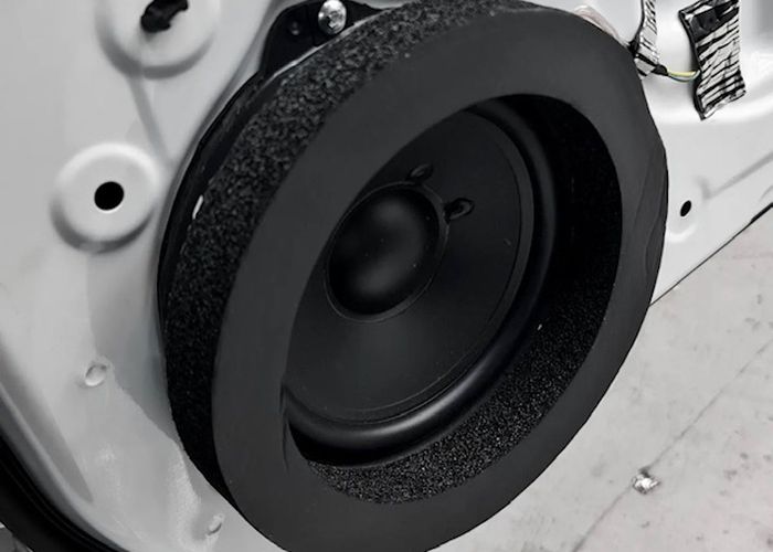 Penyebab Speaker Pintu Mobil Cepat Pecah