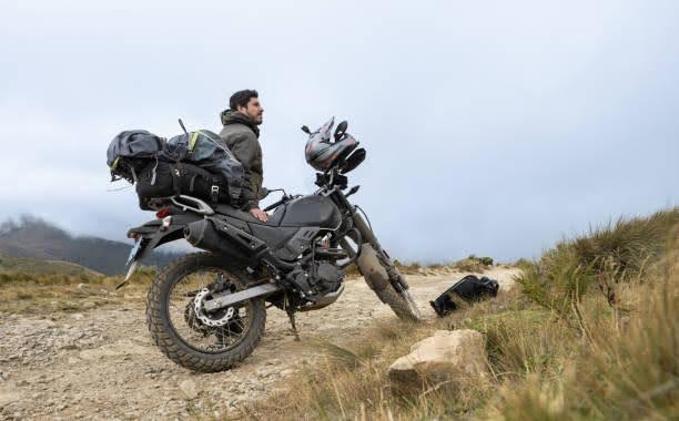 Tips Memilih Perlengkapan Touring Motor